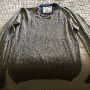 long sleeve light grey small men’s sweater